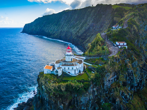 faial phare falaise archipel portugal acores monplanvoyage