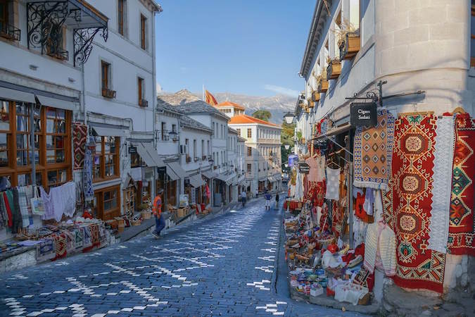 gjirokaster pierre albanie monplanvoyage