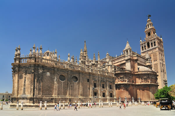 seville cathedrale architecture giralda catholique andalousie espagne monplanvoyage