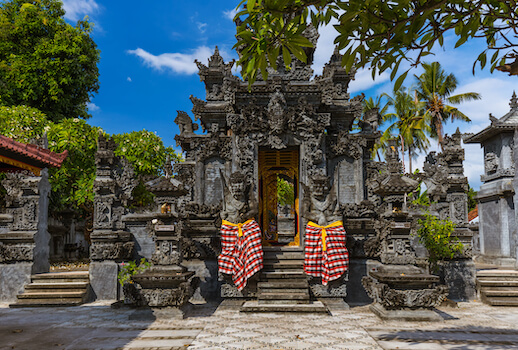 bali temple tradition statue indonesie monplanvoyage