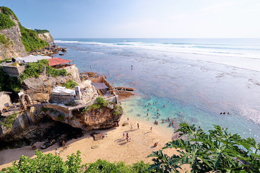 bali uluwatu plage sable surf indonesie monplanvoyage