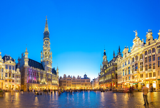 bruxelles grande place architecture gothique eclairage belgique monplanvoyage
