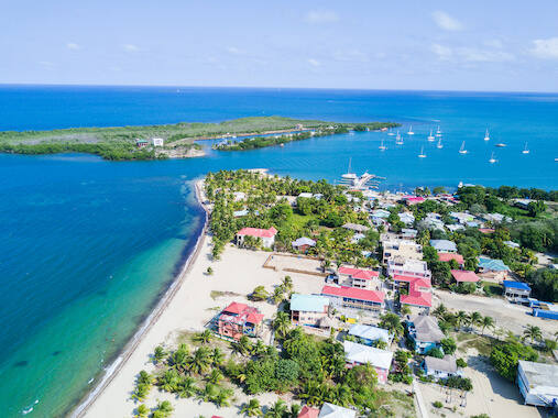 placencia village sable plage bateau belize monplanvoyage