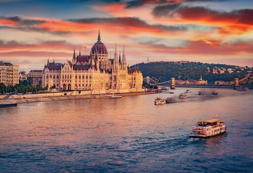 budapest croisiere bateau coucher soleil danube hongrie monplanvoyage