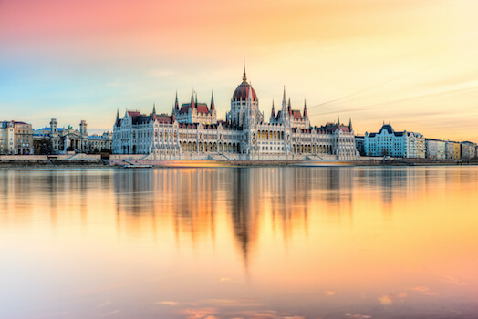 budapest parlement vue danube histoire hongrie monplanvoyage