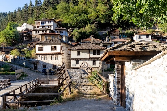 Shiroka laka village tradition architecture bulgarie balkan monplanvoyage