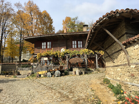 Zheravna village tradition culture artisanat bulgarie balkan monplanvoyage