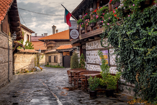 bansko village montagne architecture bulgarie balkan monplanvoyage