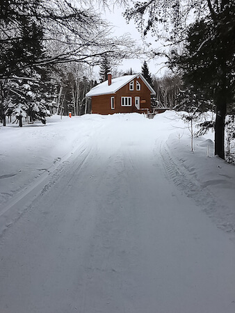 parc mahikan maison bois neige hiver canada monplanvoyage