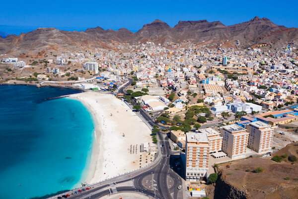 mindelo plage beach sable cap vert monplanvoyage