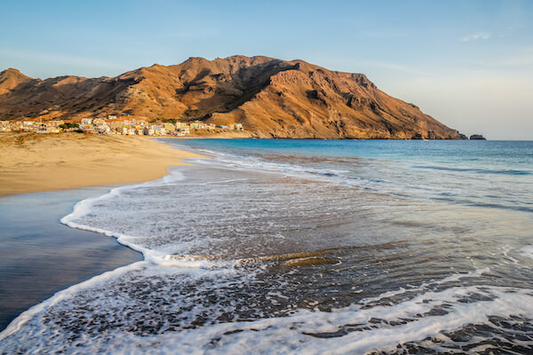 sao pedro plage beach sao vicente ile cap vert monplanvoyage