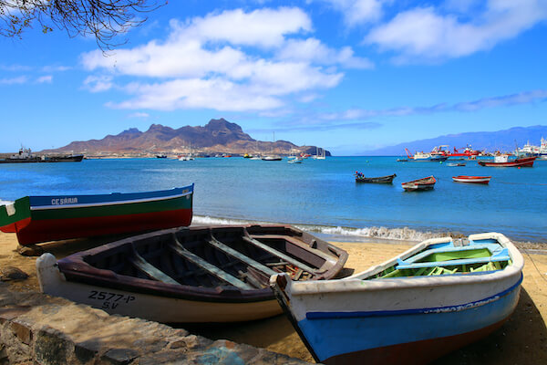 sao vicente ile cap vert plage bateau monplanvoyage