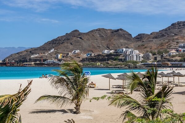 sao vicente ile plage sable eau turquoise capvert monplanvoyage