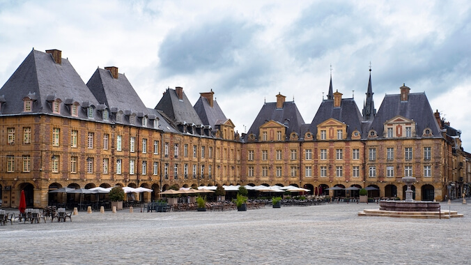 charleville mezieres village architecture rimbaud france monplanvoyage