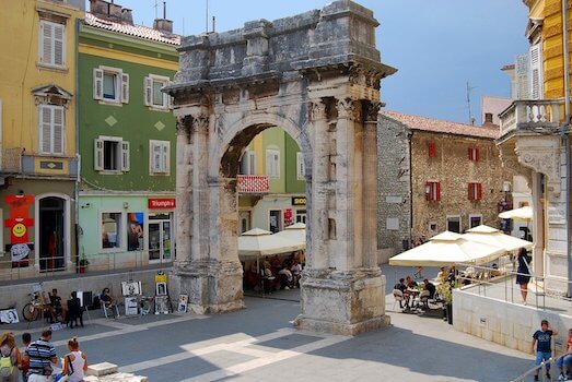 pula ville monument culture croatie monplanvoyage