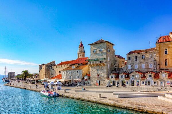 trogir ville medieval pierre croatie monplanvoyage