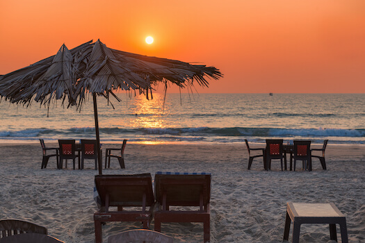 goa sunset plage sable relaxation detente ocean inde monplanvoyage