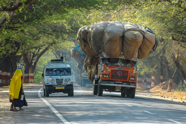 rajasthan route camion femme inde monplanvoyage