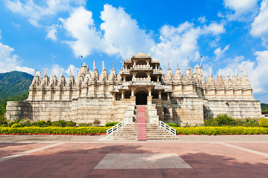 ranakpur temple pelerinage jainisme religion rajasthan inde monplanvoyage