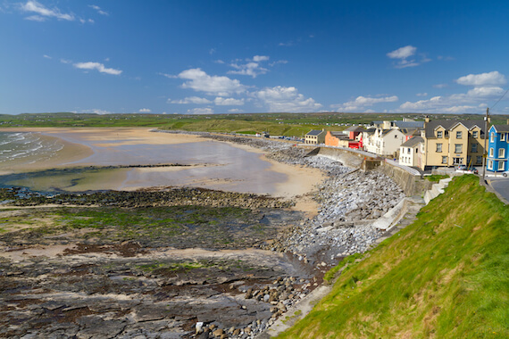 lahinch station balneaire cote mer irlande monplanvoyage