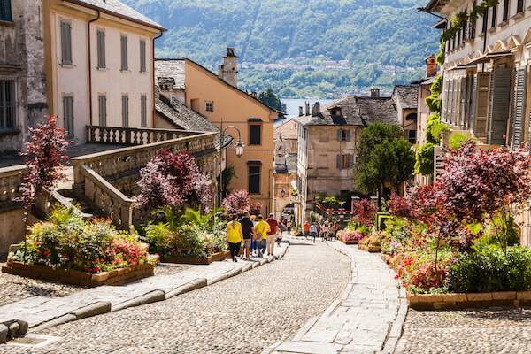 orta lac village rue pierre lombardie italie monplanvoyage