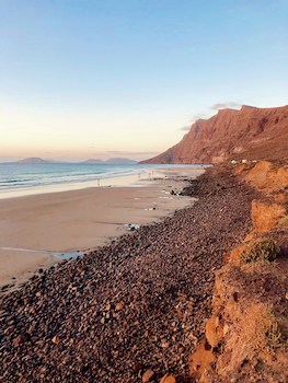 famara falaise nature plage lanzarote canarie espagne