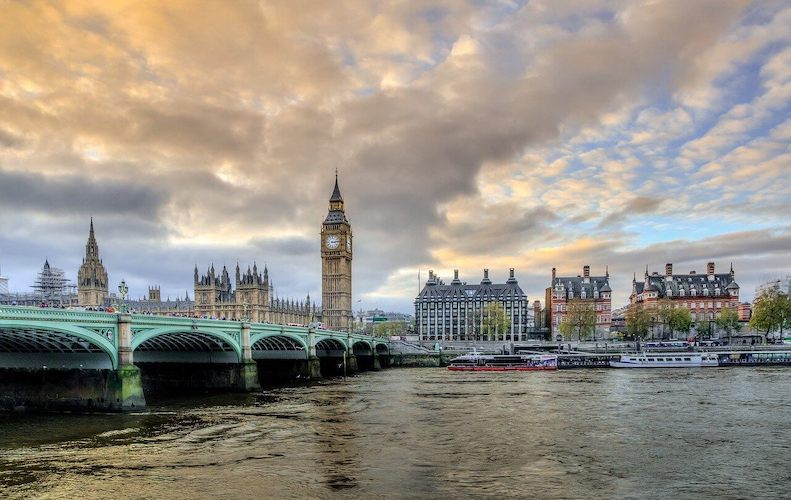 londres horloge big ben pont tamise angleterre royaume uni monplanvoyage