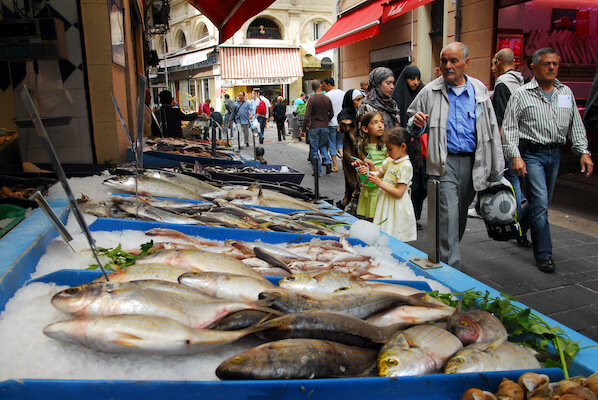 marseille noailles quartier marche poisson food france monplanvoyage