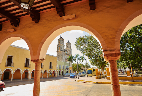 valladolid architecture eglise place mexique monplanvoyage