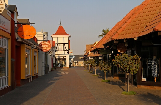 swakopmund ville mer architecture colonial rue namibie monplanvoyage