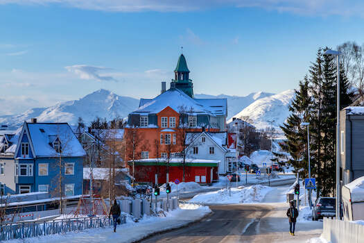 tromso ville rue architecture neige norvege monplanvoyage