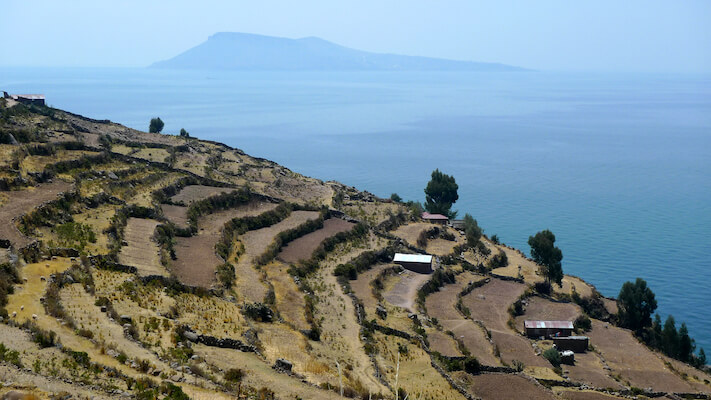 titicaca lac taquile ile paysage terrasse perou monplanvoyage