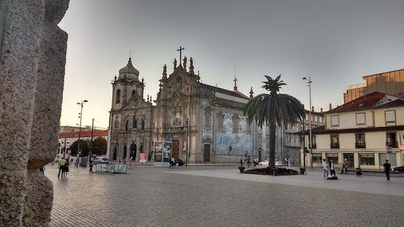 porto eglise place ville portugal monplanvoyage