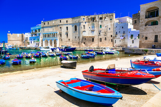 monopoli port bateau peche tradition pouilles italie monplanvoyage