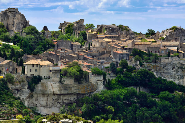 baux de provence village architecture pierre france monplanvoyage