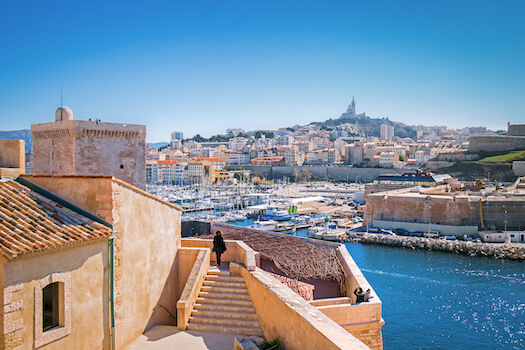 marseille port cathedrale bateau france monplanvoyage