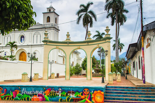 ahuachapan village eglise architecture colonial salvador monplanvoyage