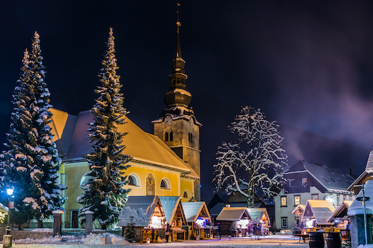 Kranjska Gora village neige tradition hiver slovenie monplanvoyage