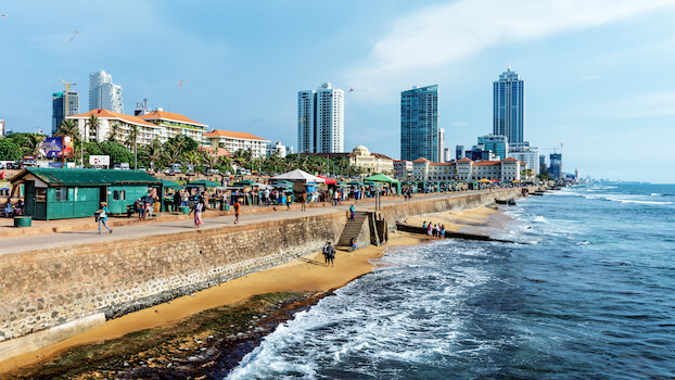 colombo promenade ocean srilanka monplanvoyage