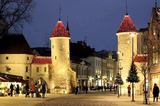 tallin ville medieval architecture estonie pays balte monplanvoyage