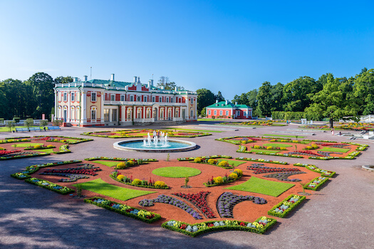 tallinn palais baroque architecture histoire jardin estonie monplanvoyage