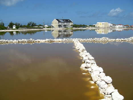 grand turque sel production iles turques et caiques archipel caraibes monplanvoyage